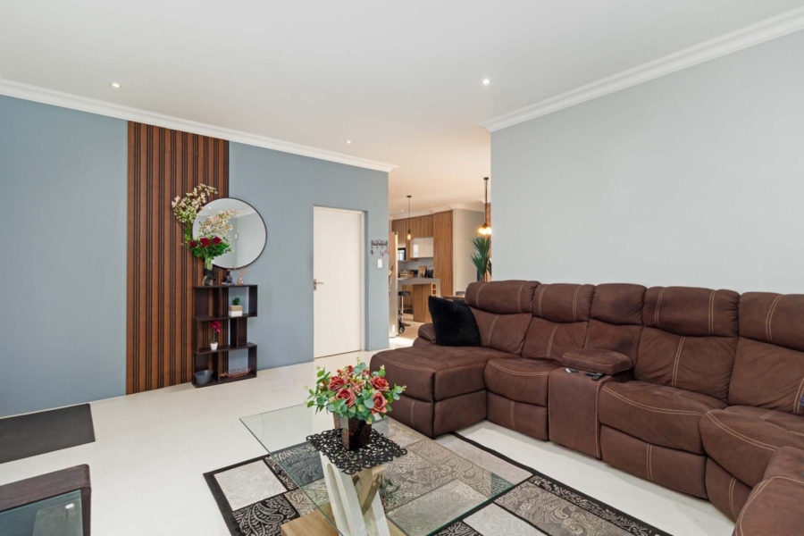 3 Bedroom Property for Sale in Parklands North Western Cape